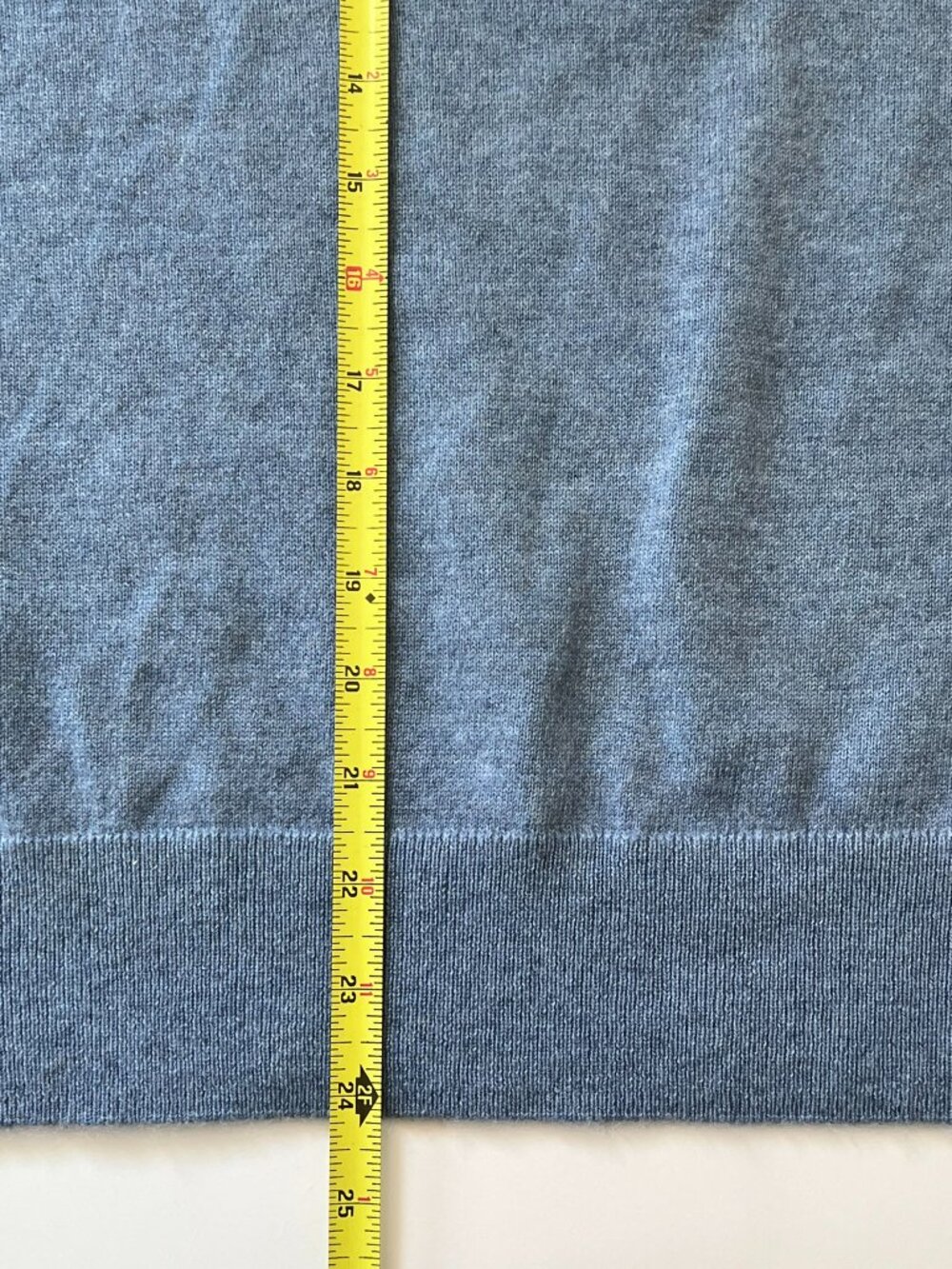 Quince 100% Mongolian Cashmere ***FLAW*** Crewneck Sweater Faded Denim Blue L - Picture 10 of 10